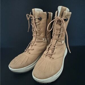 Ecco Womens Size 9 EU -40 Hydromax Winter Snow Boots EUC